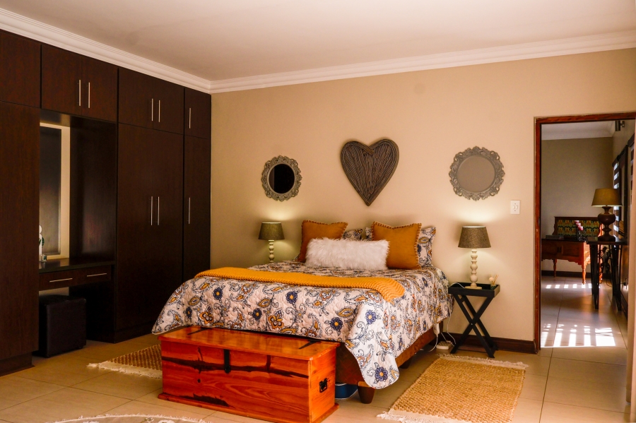 3 Bedroom Property for Sale in Van Der Hoff Park North West